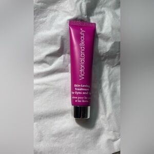 Victoria and Beauty Skin living treatment for eyes & lips
